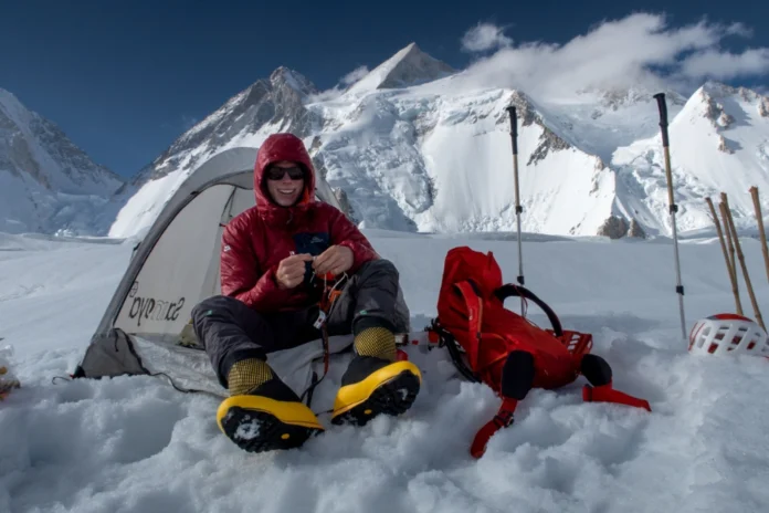 Tom Livingstone_Ales Cesen_Gasherbrum III